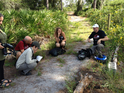 Alex Wild teaching BugShot students about flash lighting